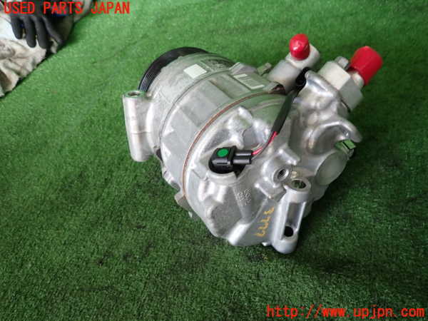 2UPJ-9237776025]ジャガー・XE(JA2ND)エアコンコンプレッサー 中古_2