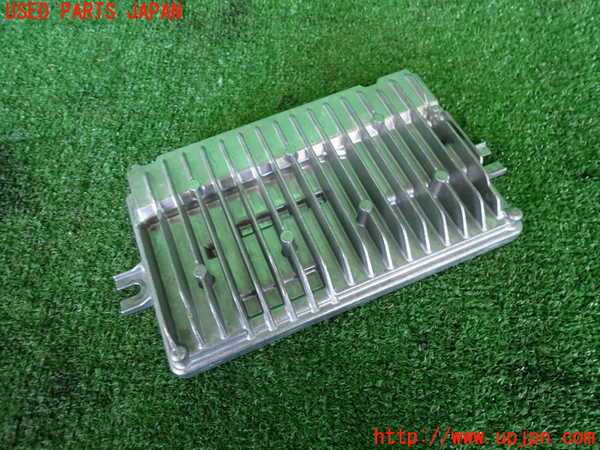 2UPJ-9237776147]ジャガー・XE(JA2ND)コンピューター2 (EVOQUE PARKING CAMERA CONTROL) 中古_2