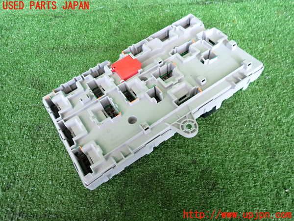 2UPJ-9237776742]ジャガー・XE(JA2ND)ヒューズボックス2 中古_2