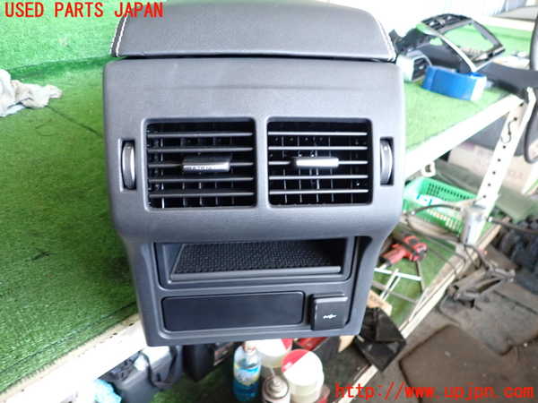 2UPJ-9237777540]ジャガー・XE(JA2ND)センターコンソール 中古_5