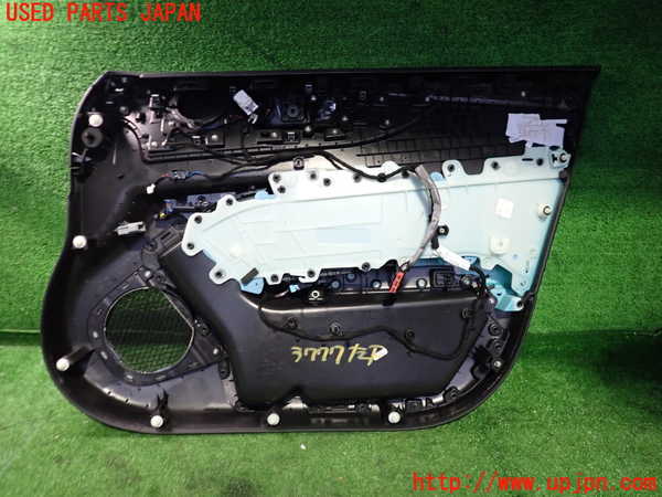 2UPJ-9237771264]ジャガー・XE(JA2ND)左前ドア内張り 中古_3