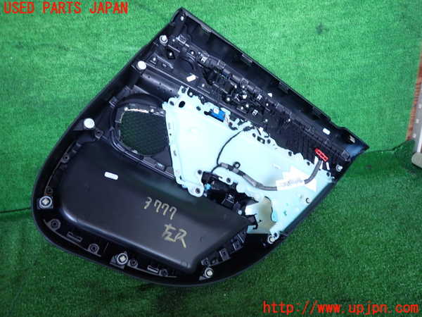 2UPJ-9237771324]ジャガー・XE(JA2ND)左後ドア内張り 中古_3