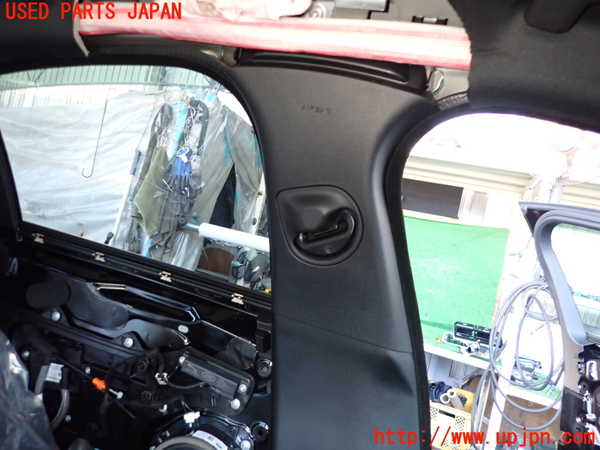 2UPJ-9237777670]ジャガー・XE(JA2ND)左センターピラートリム 中古_2