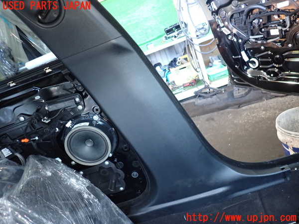 2UPJ-9237777670]ジャガー・XE(JA2ND)左センターピラートリム 中古_3