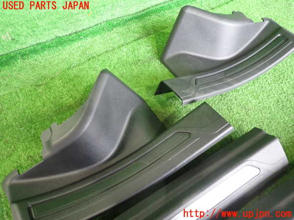 2UPJ-9237777740]ジャガー・XE(JA2ND)スカッフプレート 中古_4