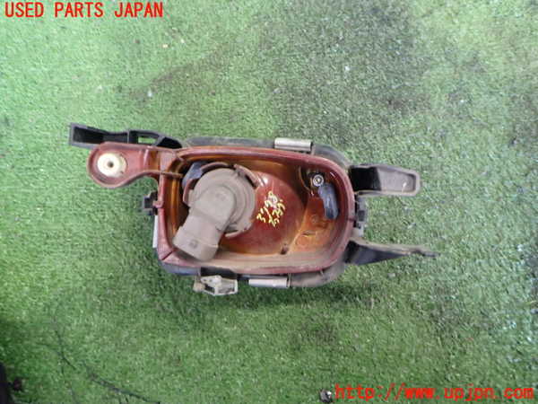 2UPJ-9237781180]ベンツ C180 コンプレッサー ステーションワゴン(203246)右フォグ 中古_2