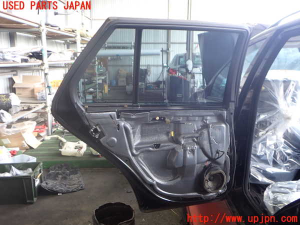 2UPJ-9237781320]ベンツ C180 コンプレッサー ステーションワゴン(203246)左後ドア (43R-001582) 中古_4