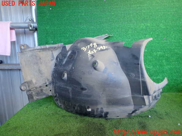 2UPJ-9237781090]ベンツ C180 コンプレッサー ステーションワゴン(203246)右前フェンダーライナー 中古_2