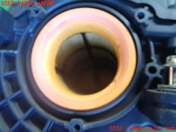 2UPJ-9237782560]ベンツ C180 コンプレッサー ステーションワゴン(203246)エアクリーナーボックス 中古_3