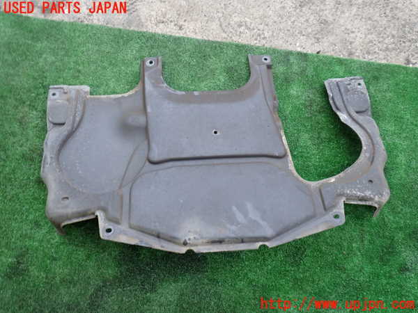 2UPJ-9237782170]ベンツ C180 コンプレッサー ステーションワゴン(203246)エンジンアンダーカバー 中古_2