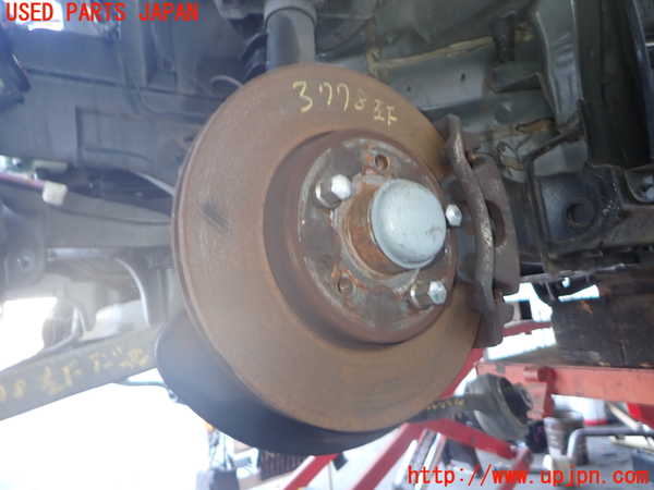 2UPJ-9237784295]ベンツ C180 コンプレッサー ステーションワゴン(203246)左フロントナックルハブ 中古_2