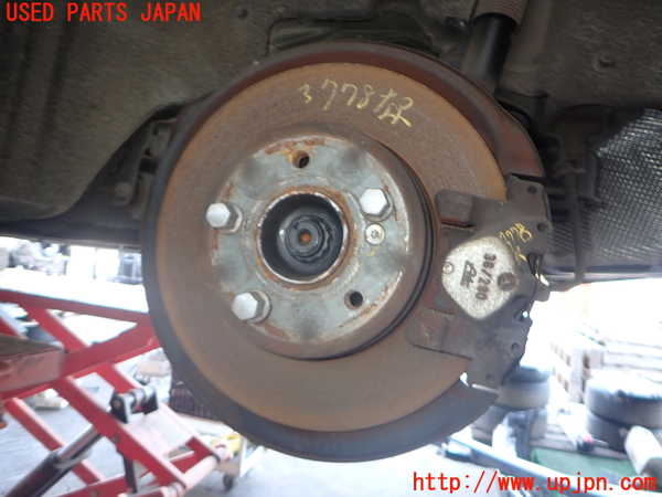 2UPJ-9237784305]ベンツ C180 コンプレッサー ステーションワゴン(203246)左リアナックルハブ 中古_2