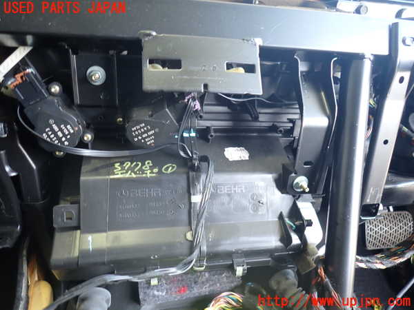 2UPJ-9237786081]ベンツ C180 コンプレッサー ステーションワゴン(203246)エバポレーター1 中古_2