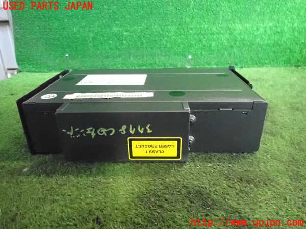 2UPJ-9237786505]ベンツ C180 コンプレッサー ステーションワゴン(203246)CDチェンジャー 中古_3