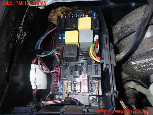 2UPJ-9237786741]ベンツ C180 コンプレッサー ステーションワゴン(203246)ヒューズボックス1 中古_2