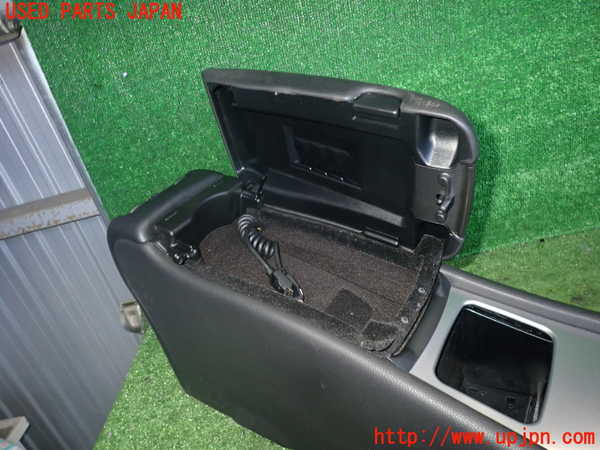 2UPJ-9237787540]ベンツ C180 コンプレッサー ステーションワゴン(203246)センターコンソール 中古_4