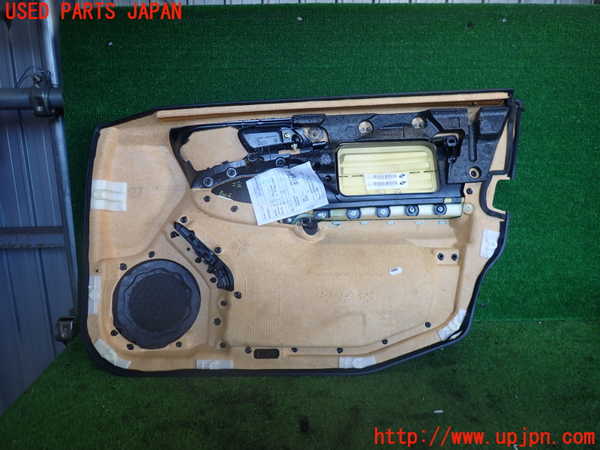 2UPJ-9237781264]ベンツ C180 コンプレッサー ステーションワゴン(203246)左前ドア内張り 中古_3