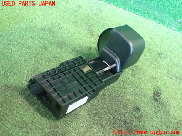 2UPJ-9237787810]ベンツ C180 コンプレッサー ステーションワゴン(203246)ドリンクホルダー 中古_2