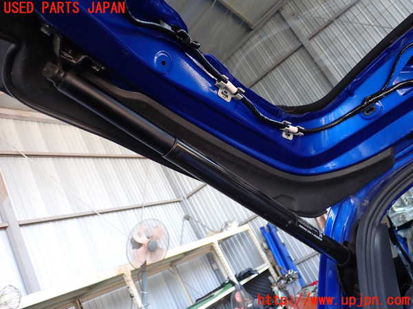 2UPJ-9237791584]レヴォーグ(VN5)リアゲートダンパー 中古_2