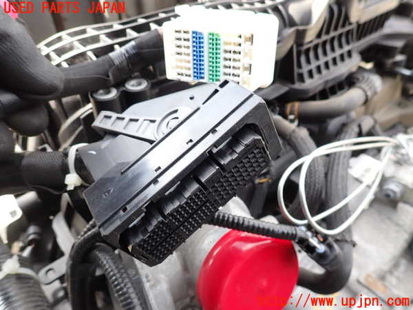 2UPJ-9237792010]レヴォーグ(VN5)エンジン CB18EYWHAA 4WD 中古_3