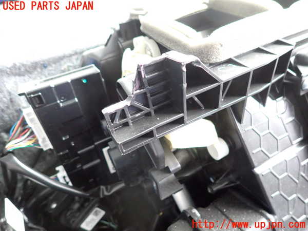 2UPJ-9237796081]レヴォーグ(VN5)エバポレーター1 中古_2