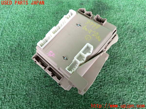 2UPJ-9237796741]レヴォーグ(VN5)ヒューズボックス1(室内運転席側) 中古_2