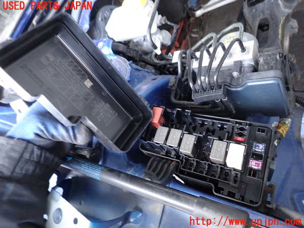 2UPJ-9237796742]レヴォーグ(VN5)ヒューズボックス2(EGルーム内運転席側) 中古_2