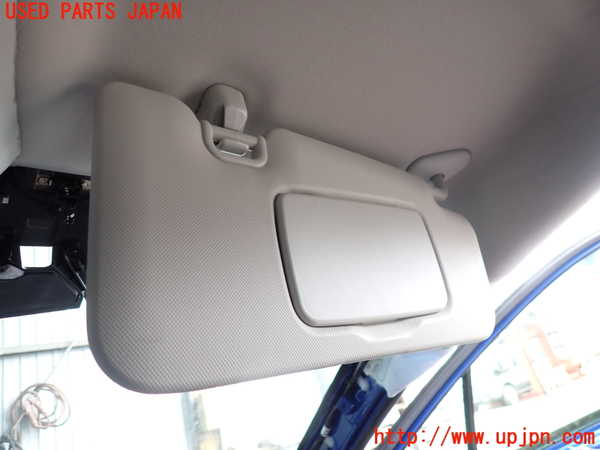 2UPJ-9237797625]レヴォーグ(VN5)室内サンバイザー右側 中古_2