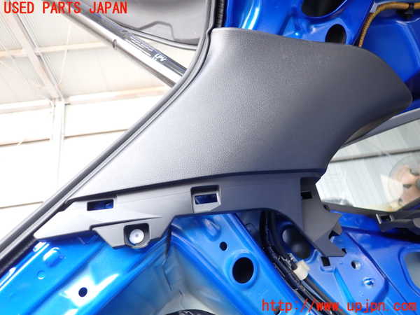 2UPJ-9237797680]レヴォーグ(VN5)左リアピラートリム 中古_3