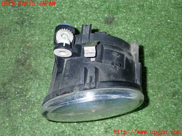 2UPJ-9237801182]BMW X1(HT20)左フォグ 中古 (F48)_2