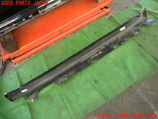 2UPJ-9237801392]BMW X1(HT20)左サイドステップ 中古 (F48)_5