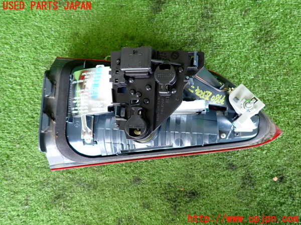 2UPJ-9237801552]BMW X1(HT20)左リアフィニッシャー 中古 (F48)_3