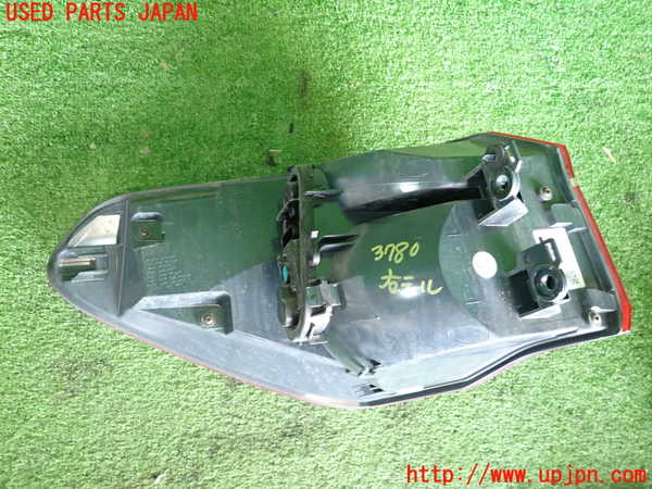2UPJ-9237801530]BMW X1(HT20)右テールランプ 中古 (F48)_3