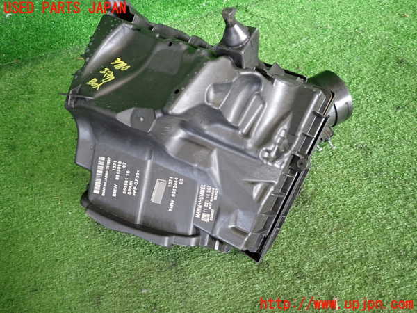 2UPJ-9237802560]BMW X1(HT20)エアクリーナーボックス 中古 (F48)_3