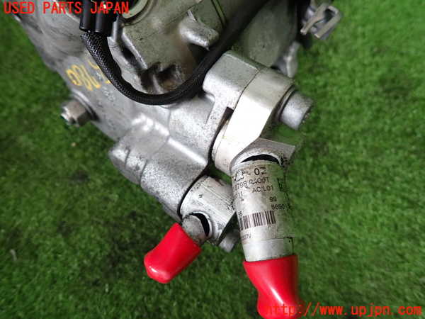2UPJ-9237806025]BMW X1(HT20)エアコンコンプレッサー (ジャンク品) 中古 (F48)_3