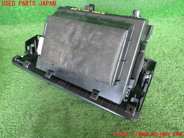 2UPJ-9237807516]BMW X1(HT20)グローブボックス1 中古 (F48)_2