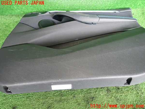 2UPJ-9237801234]BMW X1(HT20)右前ドア内張り 中古 (F48)_5