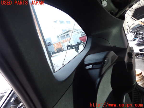 2UPJ-9237807675]BMW X1(HT20)右リアピラートリム 中古 (F48)_3