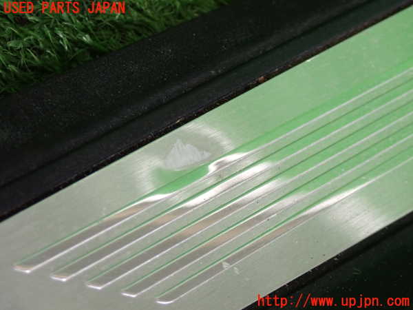 2UPJ-9237807740]BMW X1(HT20)スカッフプレート 中古 (F48)_4