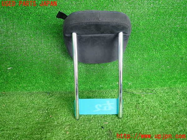 2UPJ-9237807150]BMW X1(HT20)右2列目ヘッドレスト 中古 (F48)_2