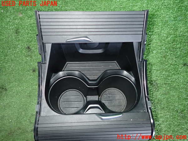 2UPJ-9237807810]BMW X1(HT20)ドリンクホルダー 中古 (F48)_2