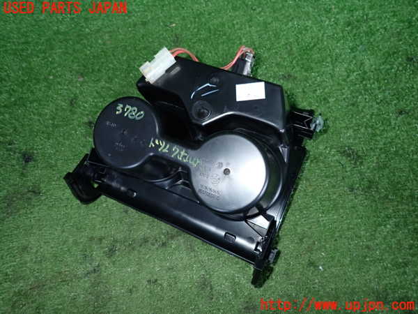 2UPJ-9237807810]BMW X1(HT20)ドリンクホルダー 中古 (F48)_3