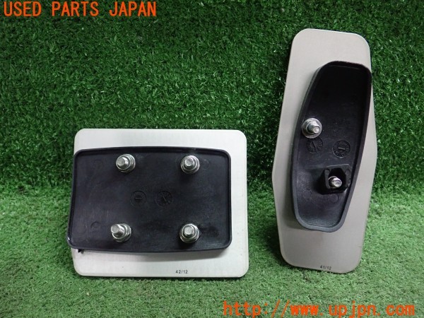 3UPJ=9237810630]アバルト 595 ツーリズモ(312142)純正 ペダルカバー 中古_4