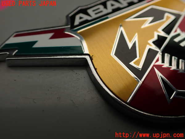 2UPJ-9237811631]アバルト・595(312142)エンブレム1 中古_2