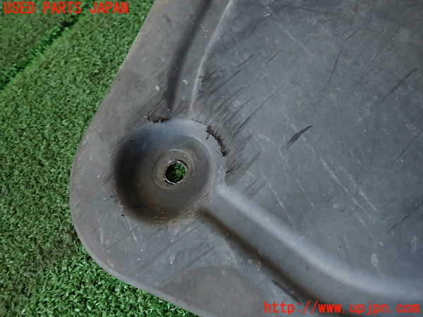 2UPJ-9237812170]アバルト・595(312142)エンジンアンダーカバー 中古_3