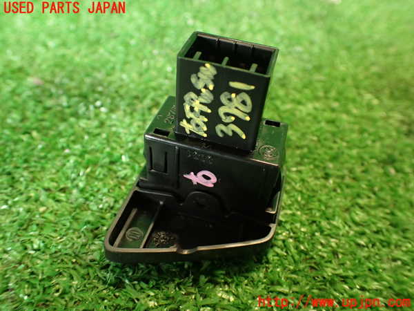 2UPJ-9237816240]アバルト・595(312142)右パワーウィンドウスイッチ 中古_4