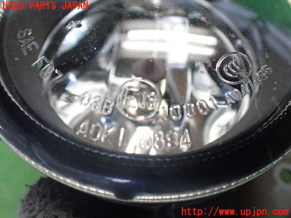 2UPJ-9237821182]パジェロ(V98W)左フォグ 中古_3