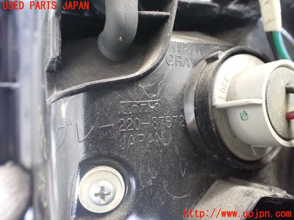 2UPJ-9237821536]パジェロ(V98W)左テールランプ 中古_3