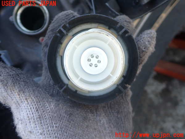 2UPJ-9237821690]パジェロ(V98W)フューエルリッド 中古_3