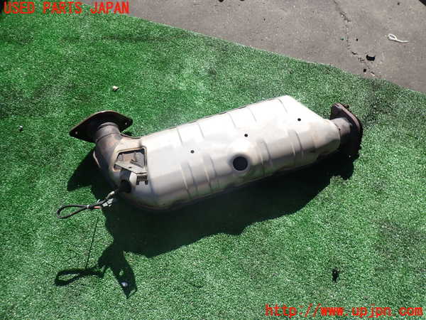 2UPJ-9237822661]パジェロ(V98W)触媒1 中古_2